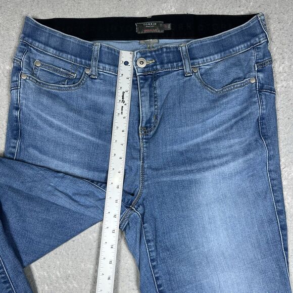 Torrid Bombshell Flare Jeans Premium Stretch High-Rise Womens 18 Tall 36x33 Blue - Picture 5 of 14